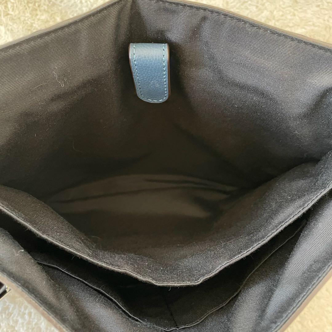 【美品】coach ショルダーバッグ オールレザー くすみブルー 斜め掛け