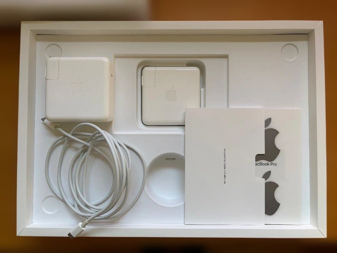 おまけ付 MBP16 i9 64GB/2TB/USキー