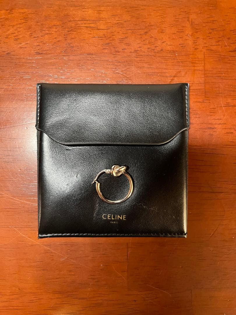 Celine ノットスモールフープ ピアス 片耳
