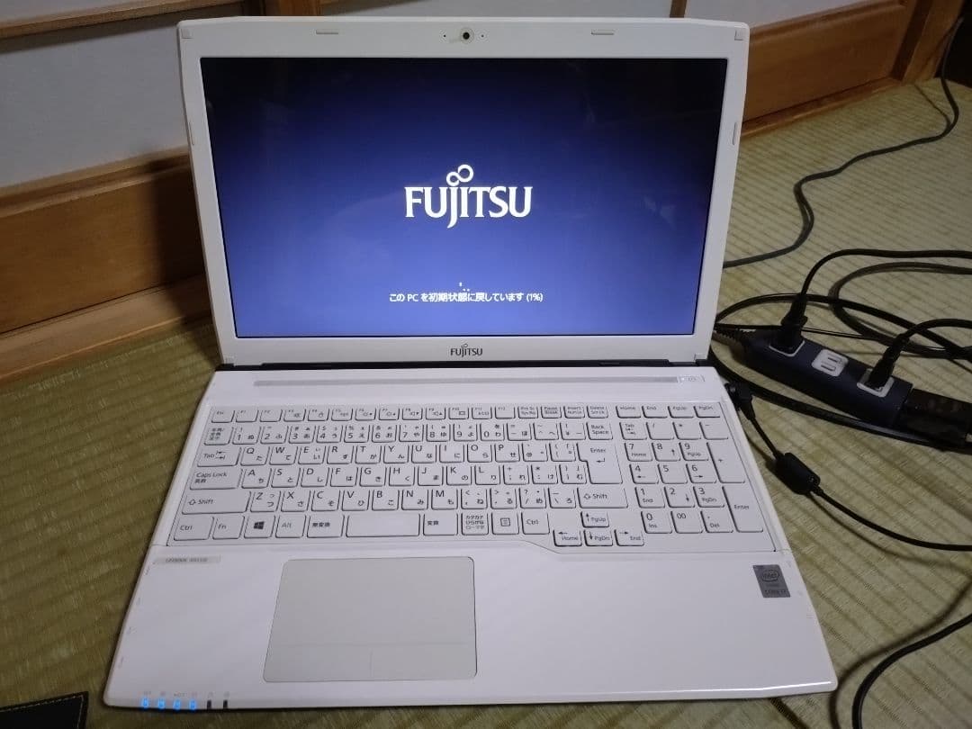 FUJITSU LIFEBOOK AH53/R ホワイト