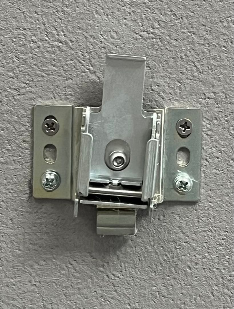 美品　天井取付タイプ　電動スクリーン 100インチ シアタースハウス製品