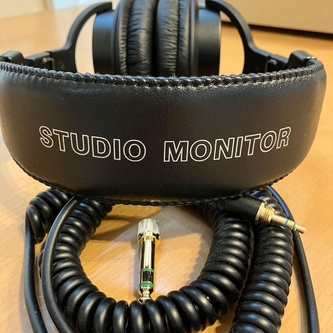 SONYスタジオモニターヘッドホンMDR-7506