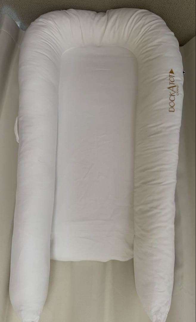 ドッカトット　9ヶ月から36か月　ホワイト