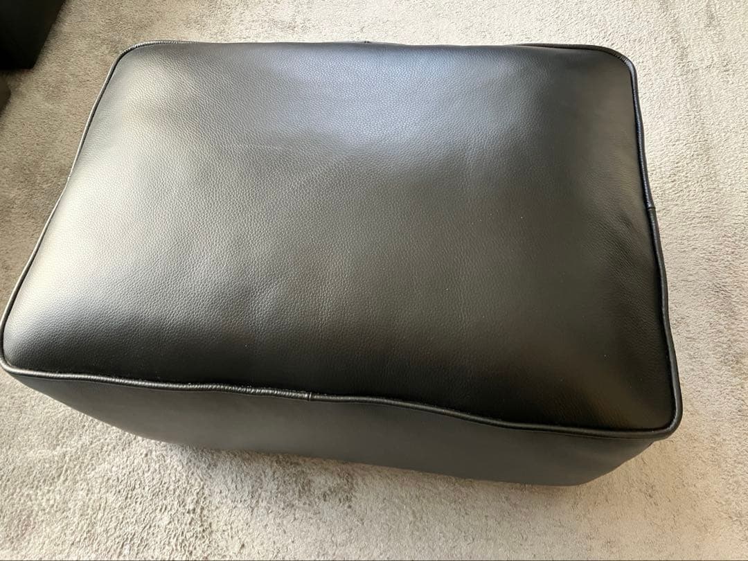 アクタス　ブラック本革スツール　オットマン