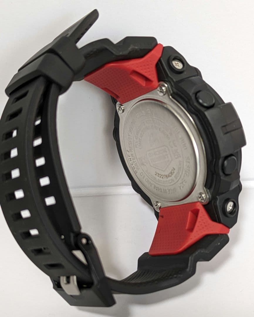 平野紫耀　着用モデル　CASIO G-SHOCK　　GBD-800-1 レッド