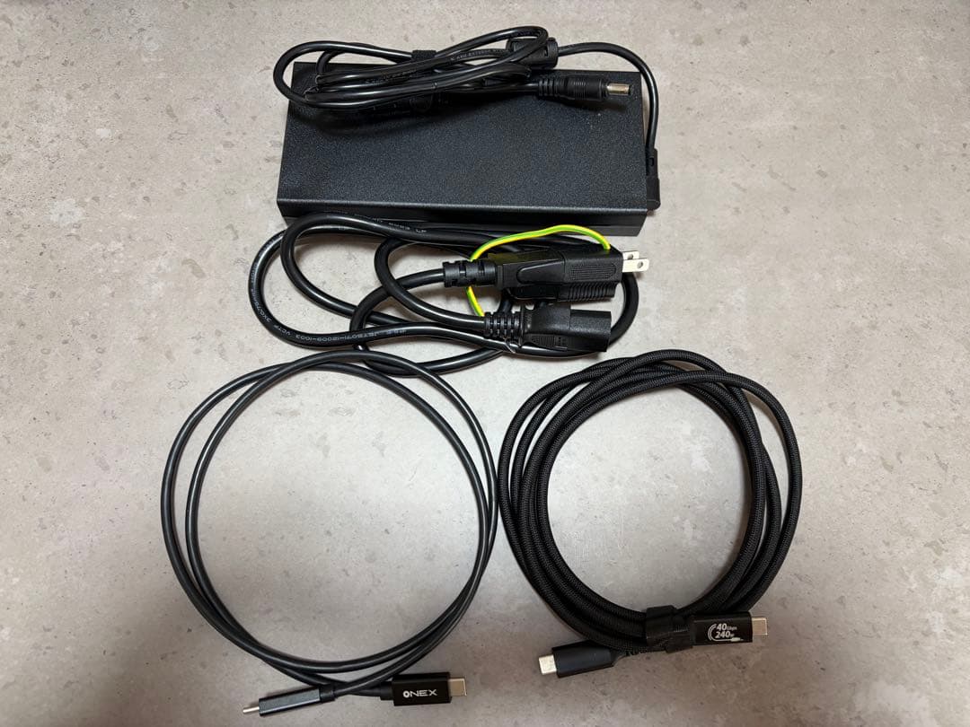 ONEXGPU 外付けGPU eGPU Thunderbolt対応