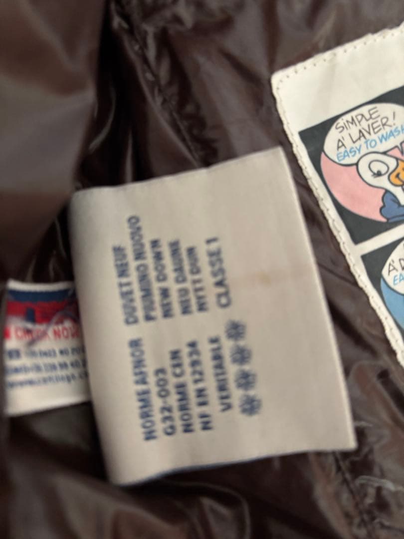 MONCLER 黒 ダウンベスト