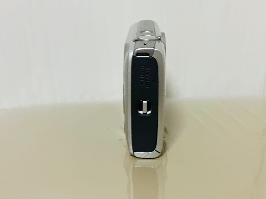 Canon IXY シルバー デジタルカメラ バッテリー、メモリーカード付き