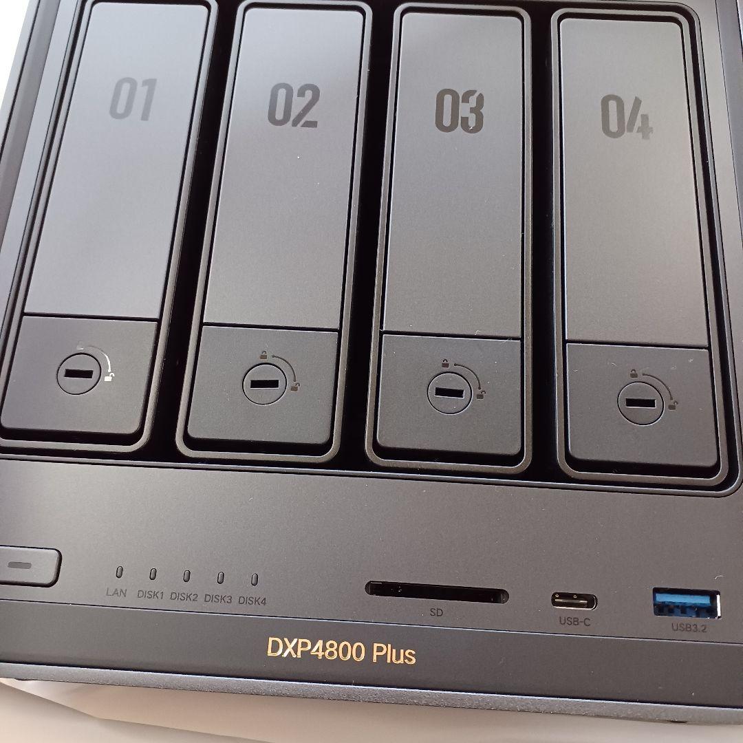 UGREEN DX4800 Plus NAS 4ベイ