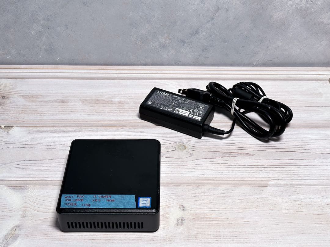 ③Intel NUC7i3DNK ミニPC 第7世代i3 Windows11