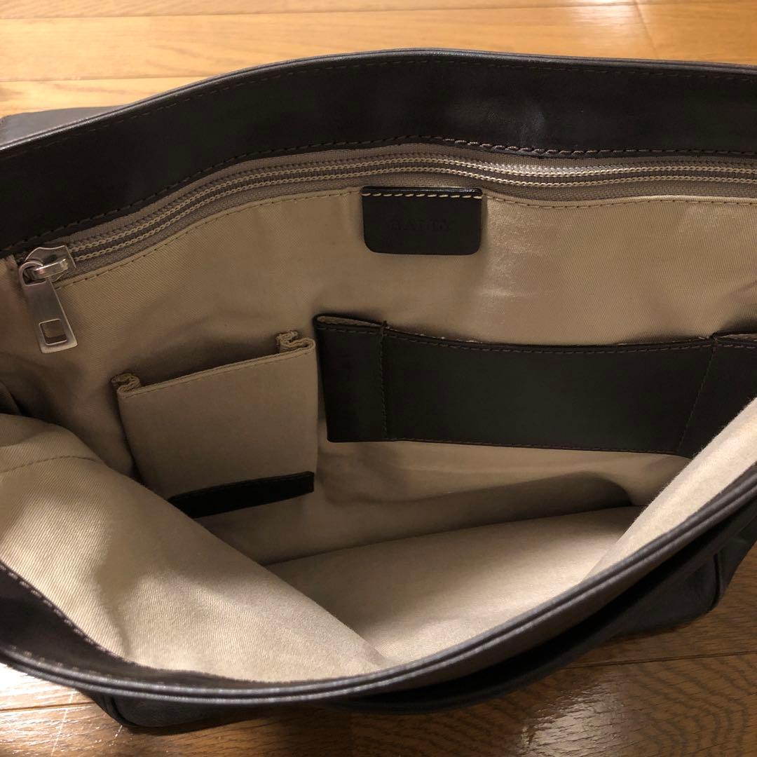 ◎ BALLY ダークブラウン レザー ショルダーバッグ