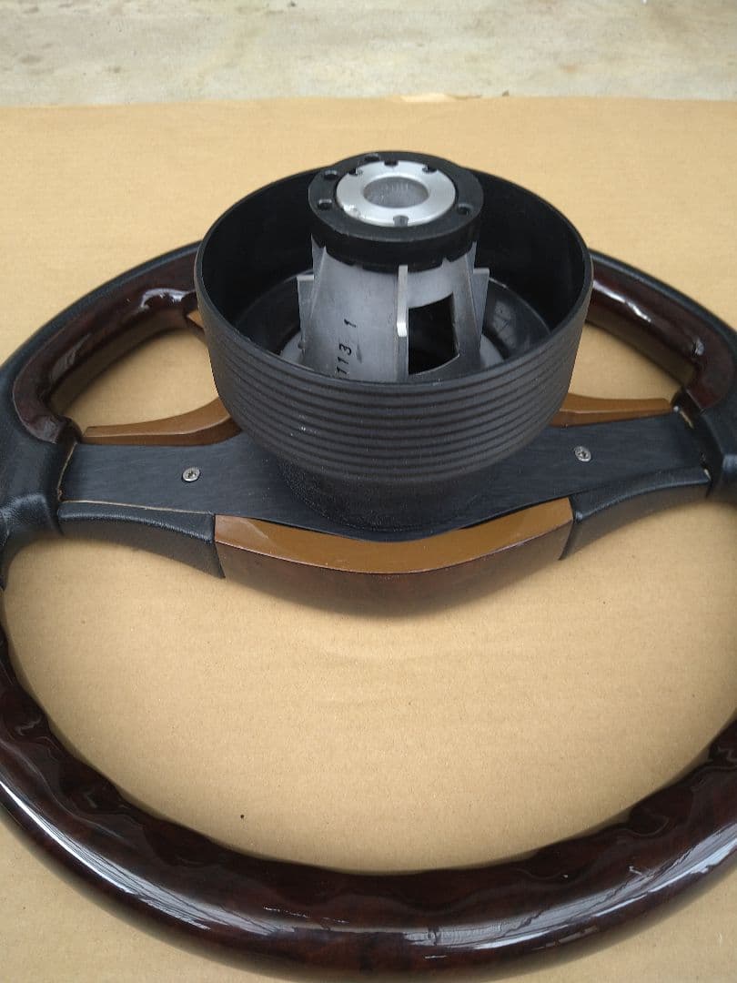 Fabulous ステアリングホイール ダークウッド