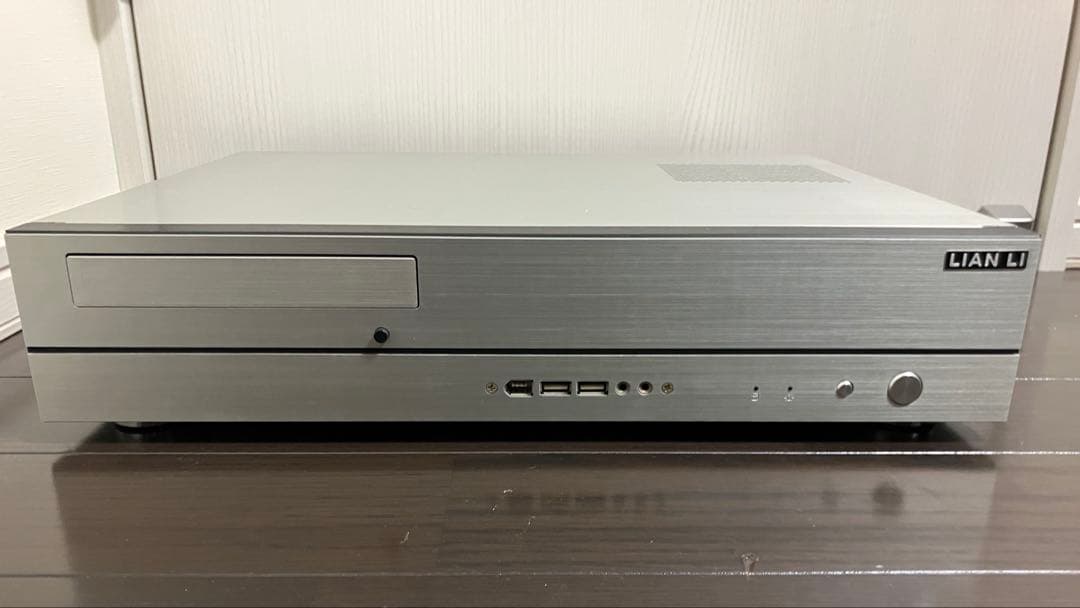 Windws 7 pro 64bit デスクトップPC 横置き LIAN LI