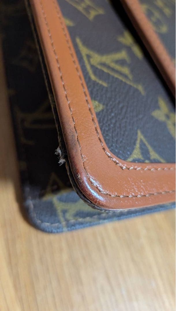 ルイヴィトン モノグラム ポシェット・ダムGM クラッチバッグ　正規品