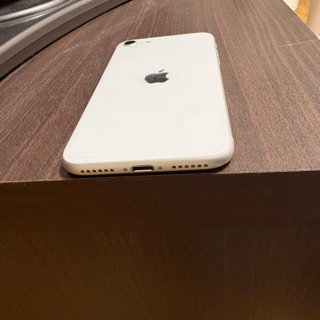 Apple iPhone SE（第2世代） 128GB ホワイト