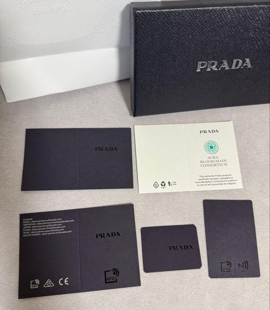 【美品】PRADA iPhone15PROケース ピンク