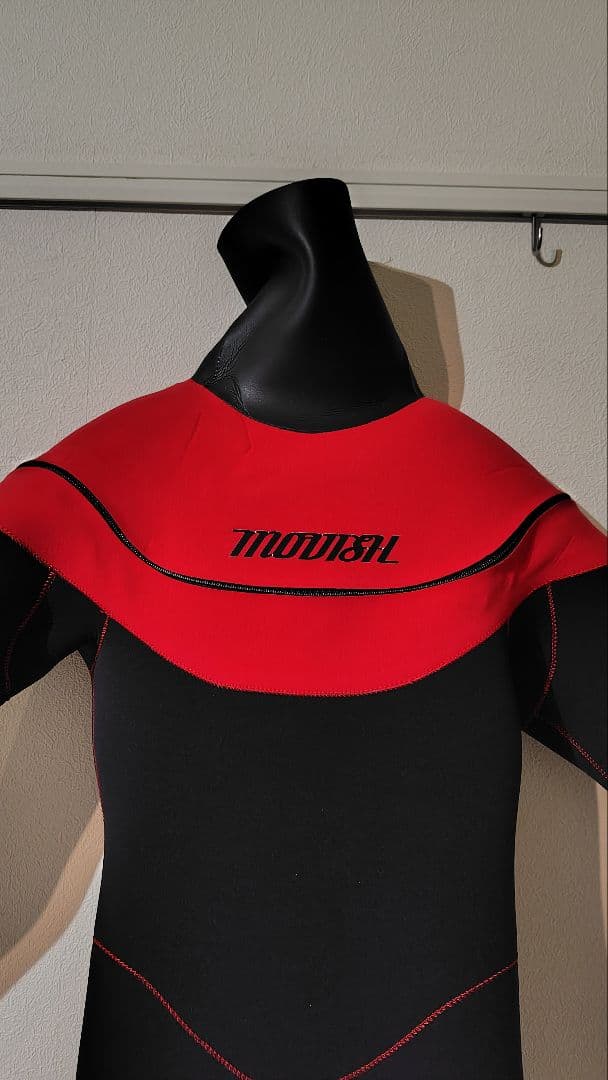 ウエットスーツ2着