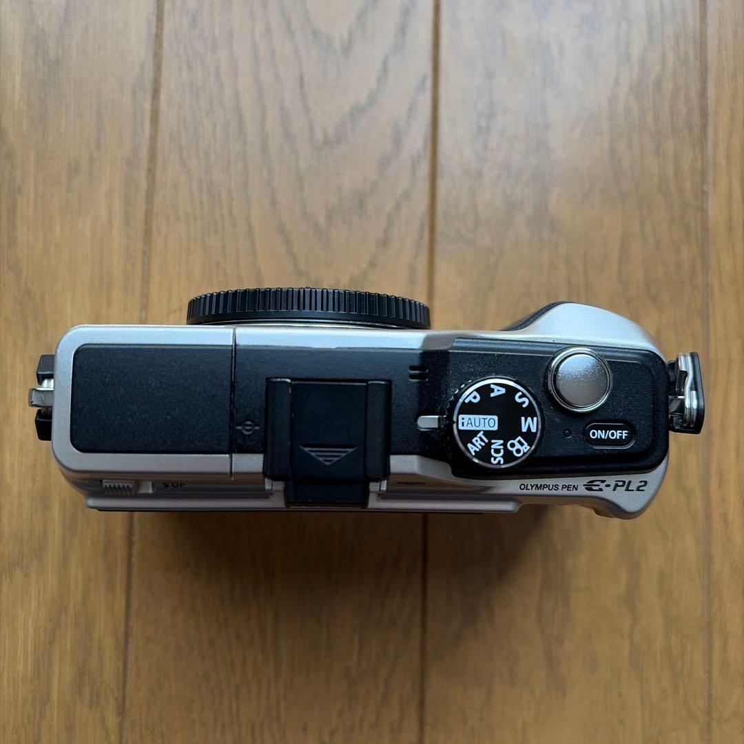 OLYMPUS ミラーレスカメラ(E-PL2)本体、レンズ2個と付属品