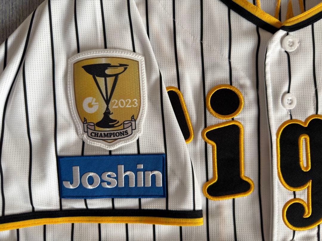 阪神タイガース 近本 2024 ユニフォーム チャンピオン エンブレム Oサイズ