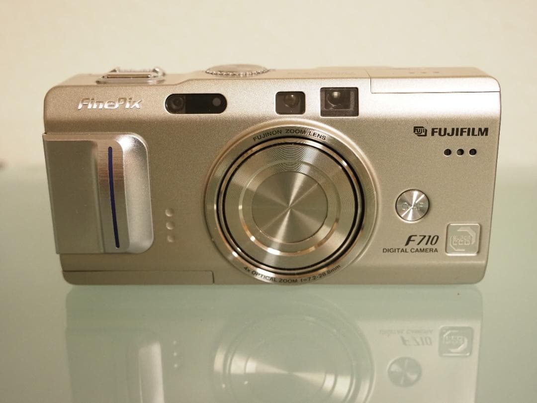 【動作確認済み】FUJIFILM Finepix F710 コンパクトデジカメ