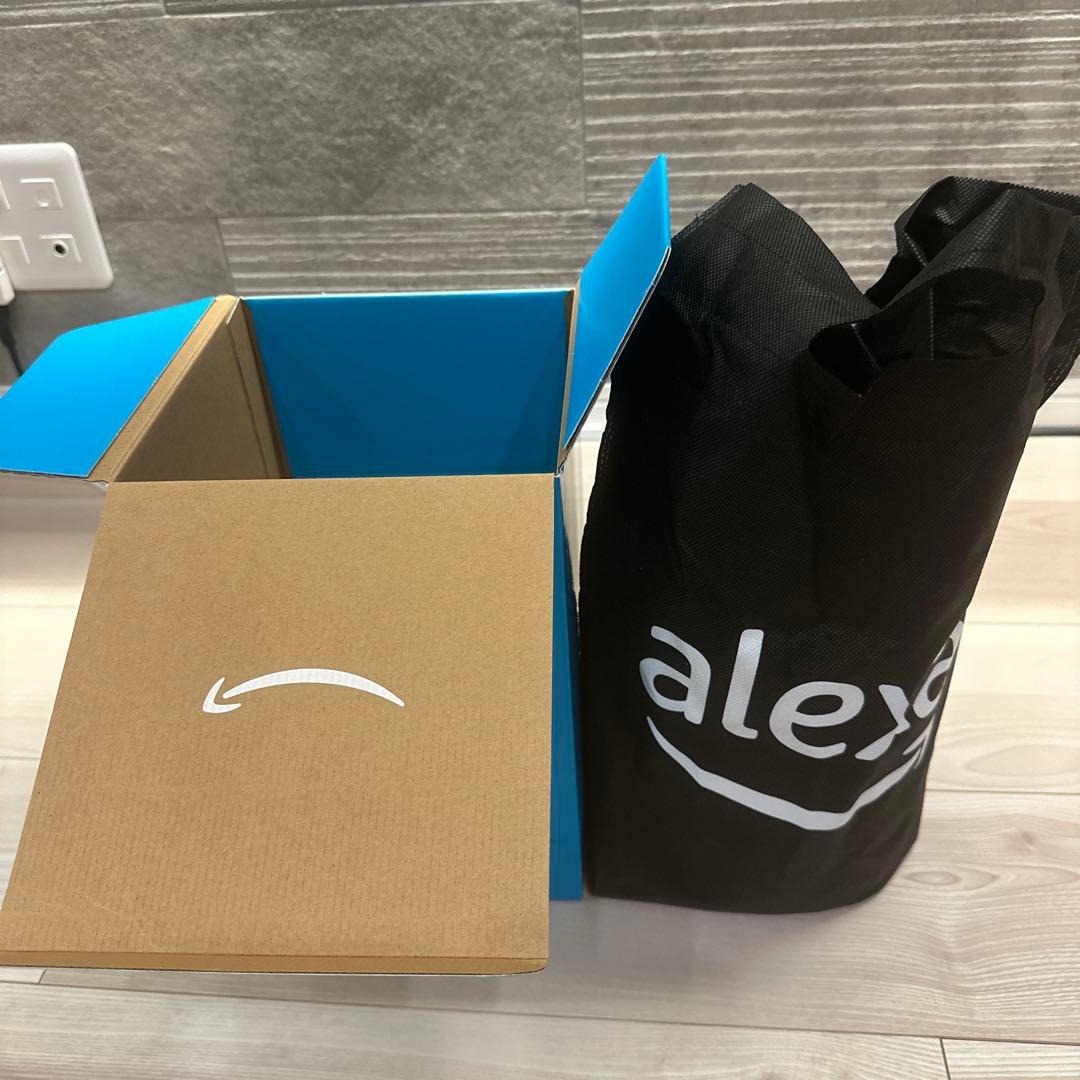 Echo Studio スマートスピーカー 黒 円筒形