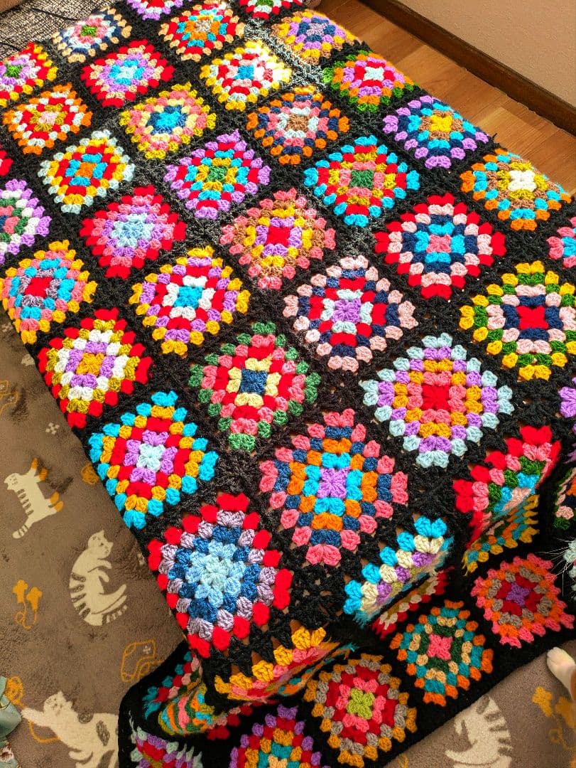 手編み　マルチカバー　こたつカバー　ベッドカバー　レトロポップ　アジアン雑貨