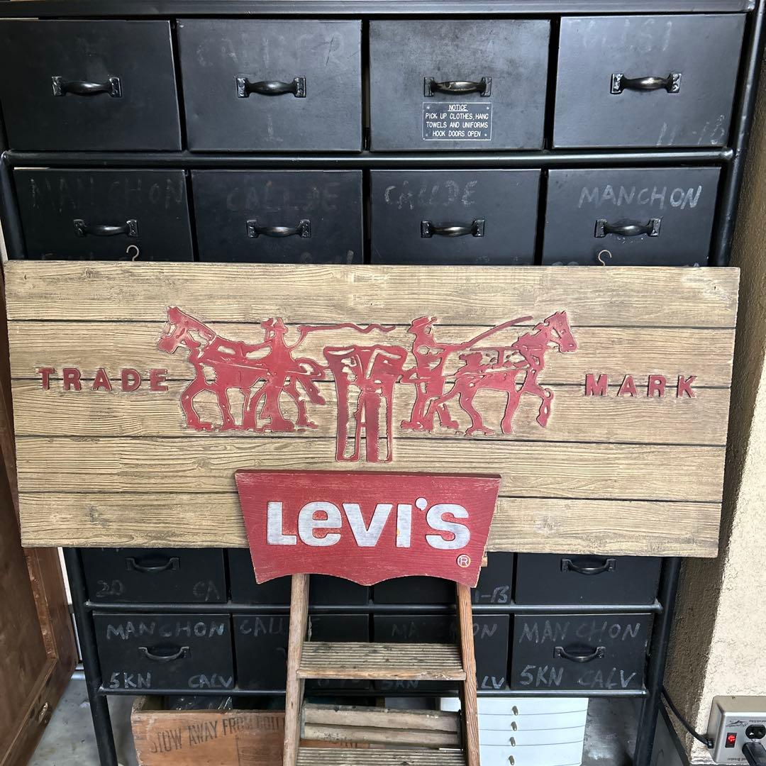 【希少】リーバイス Levi's 大型看板 ウッドサイン 店舗什器 非売品 レア