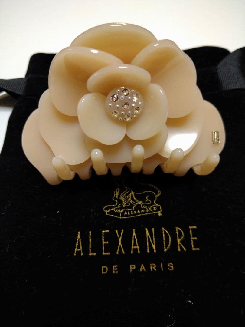 カメリア　クリップ