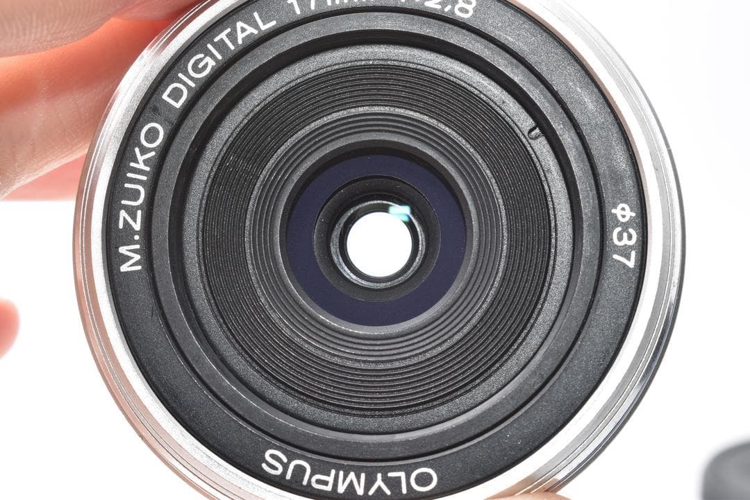OLYMPUS M.ZUIKO DIGITAL 17mm F2.8 シルバー