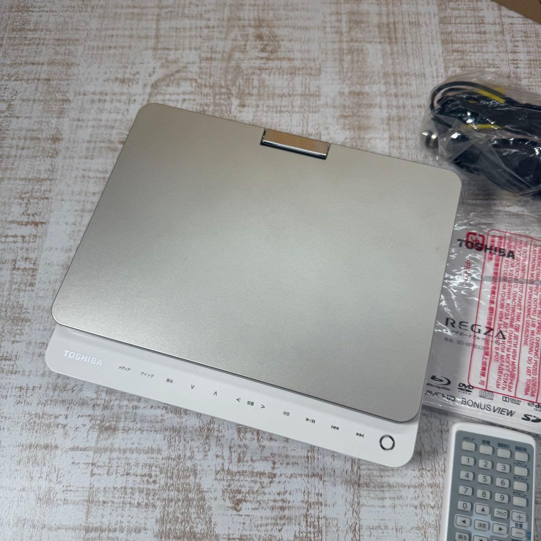 美品TOSHIBAポータブルBlu-ray DVDプレーヤー　SD-BP900S