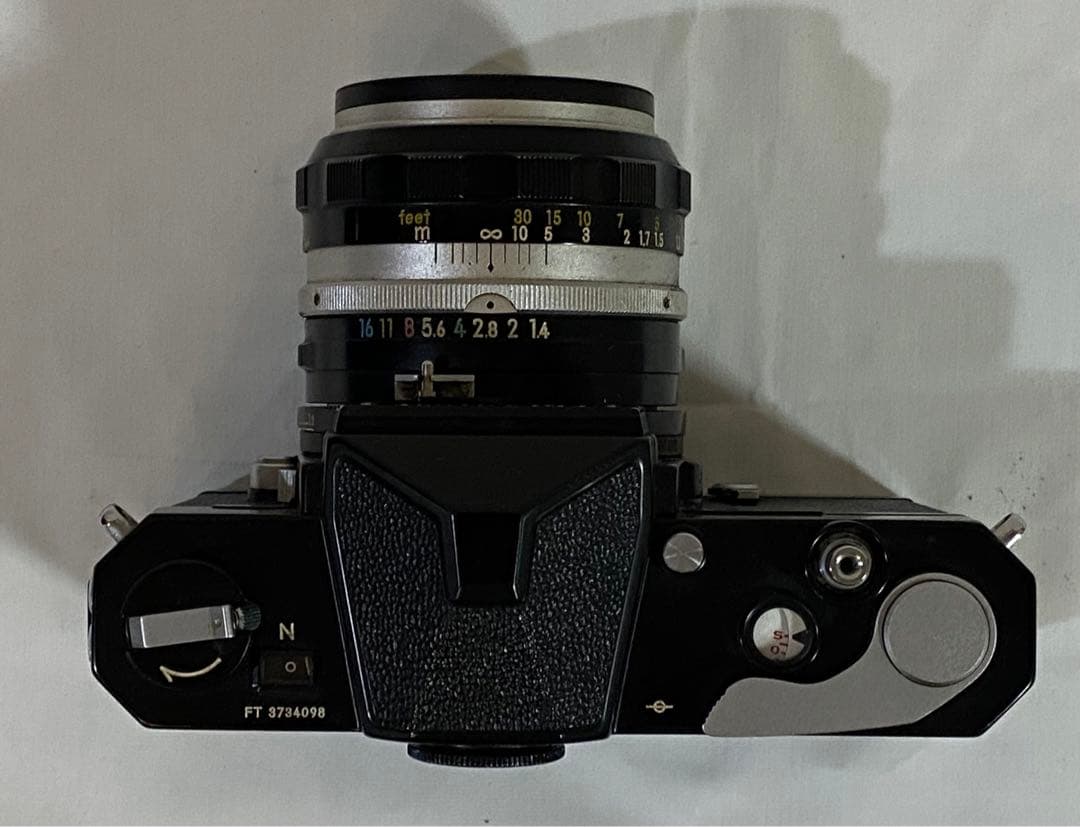 Nikomat一眼レフカメラ、Nikkor 135mm f/2.8レンズ