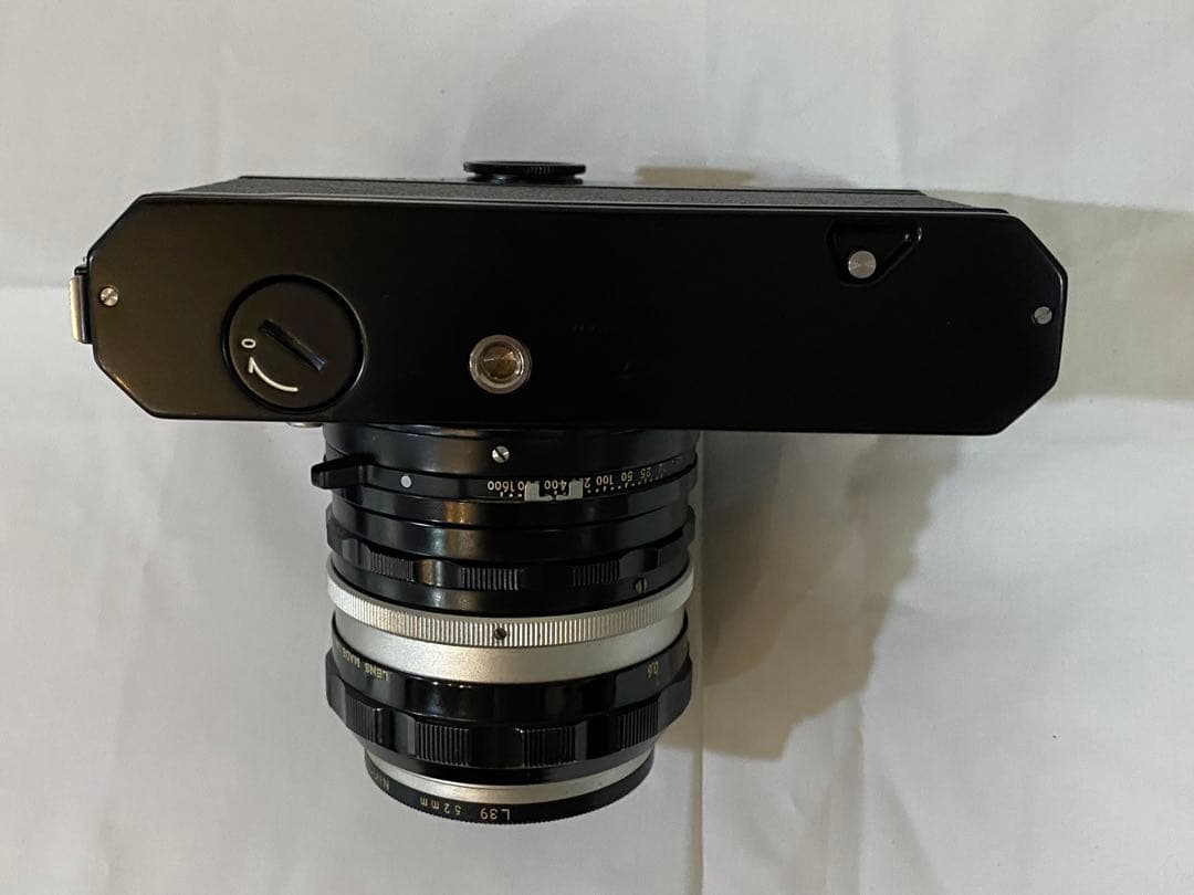 Nikomat一眼レフカメラ、Nikkor 135mm f/2.8レンズ