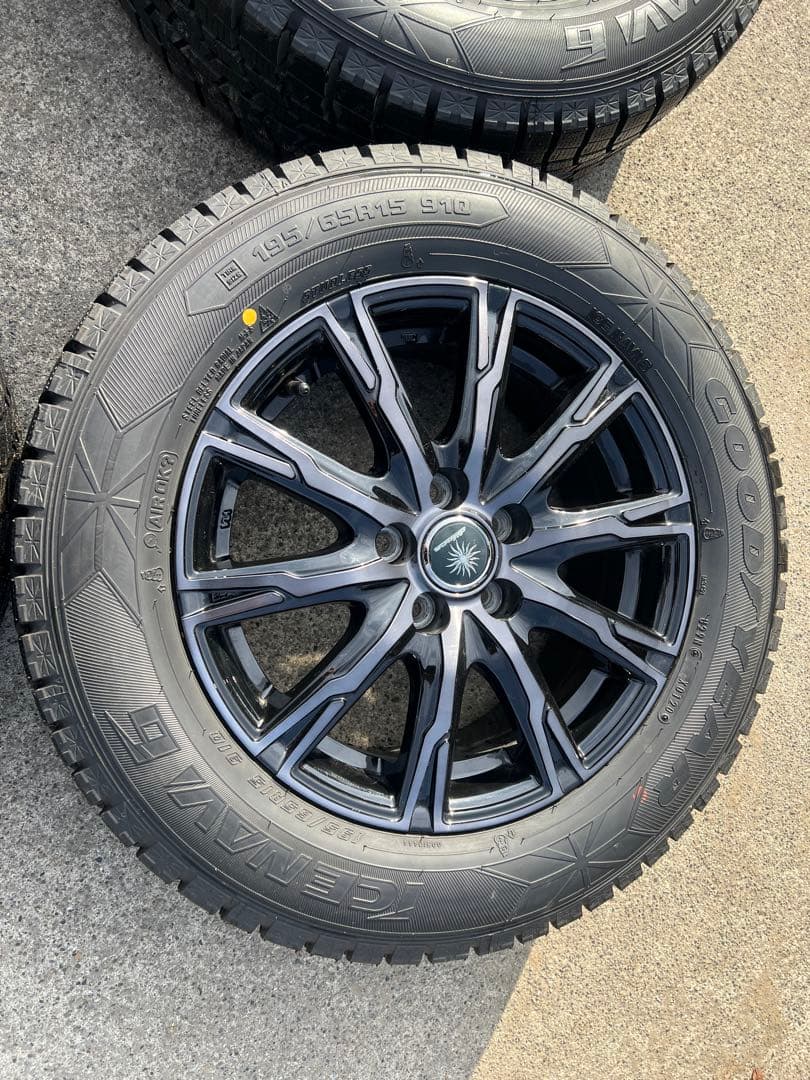 Goodyear 195/65R15 スタッドレスタイヤセット プリウスなど