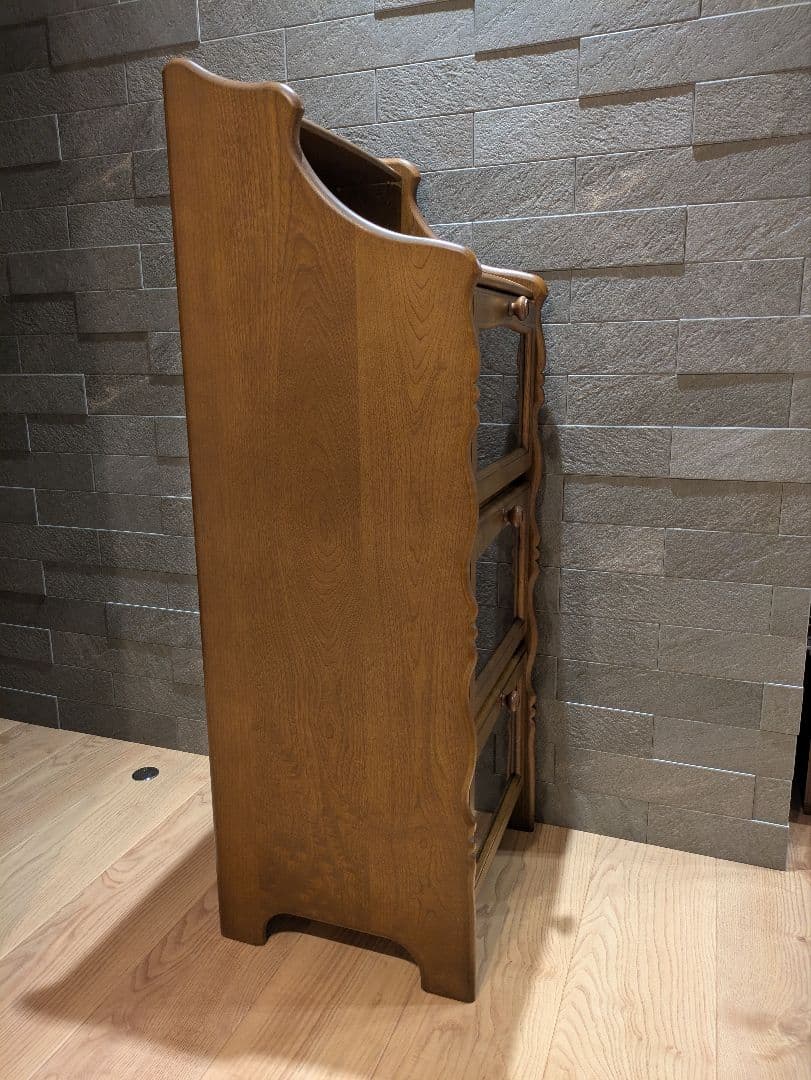 【karimoku】カリモク ガラス扉3段キャビネット 飾り棚 木製