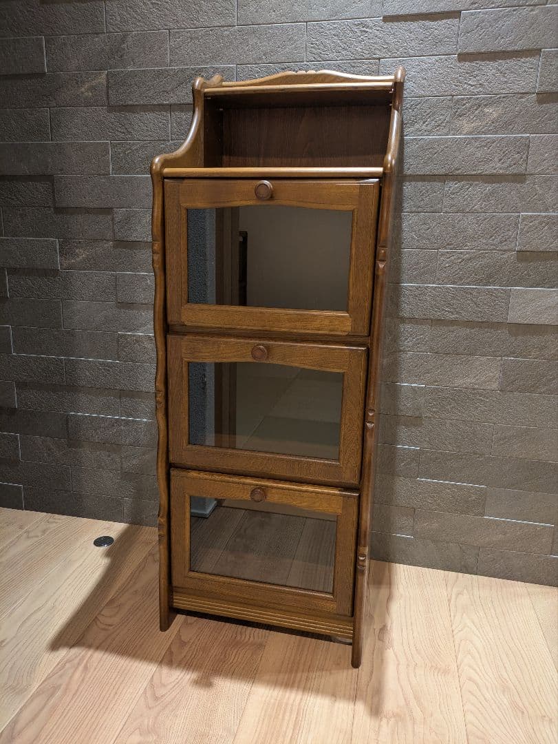 【karimoku】カリモク ガラス扉3段キャビネット 飾り棚 木製