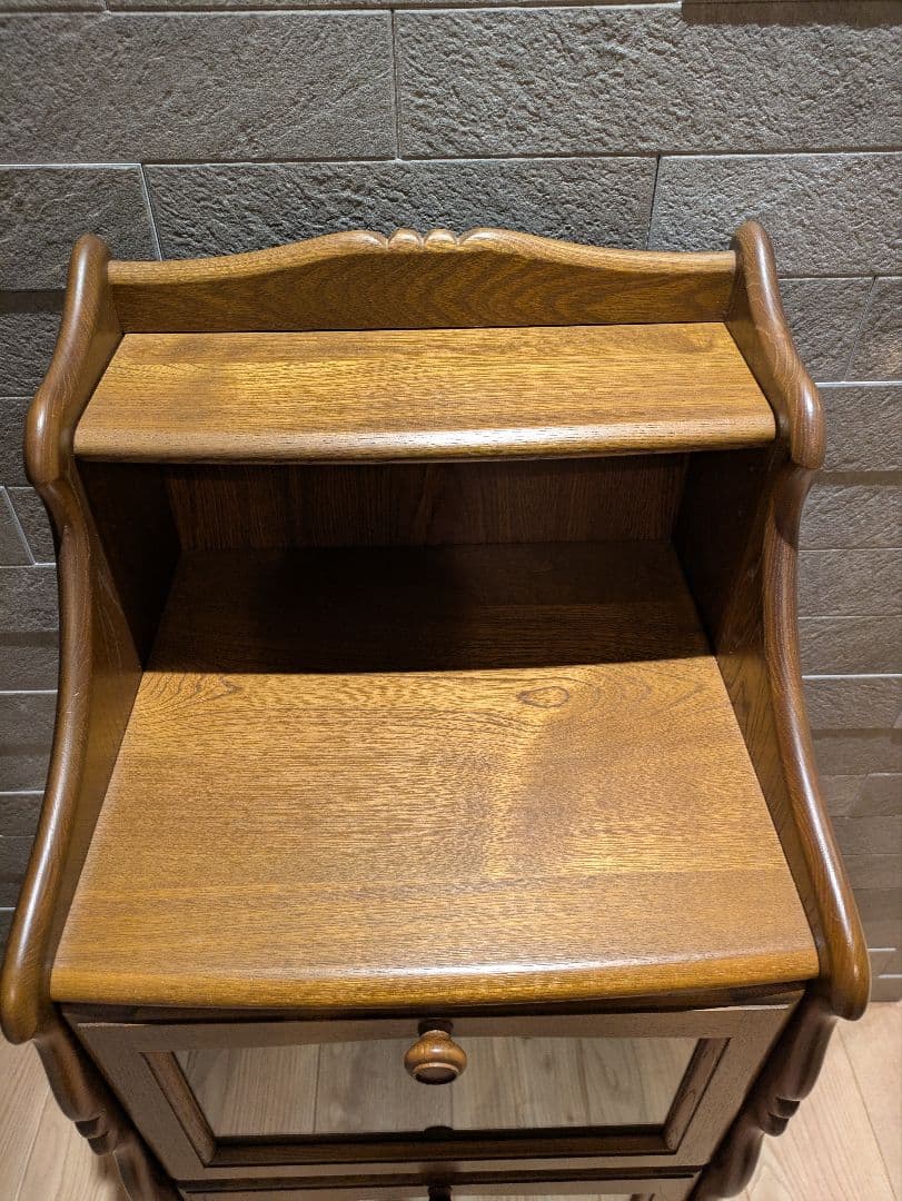 【karimoku】カリモク ガラス扉3段キャビネット 飾り棚 木製