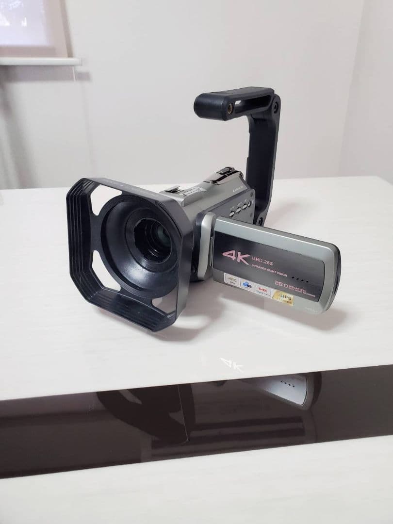 4K ビデオカメラ コンパクト シルバー