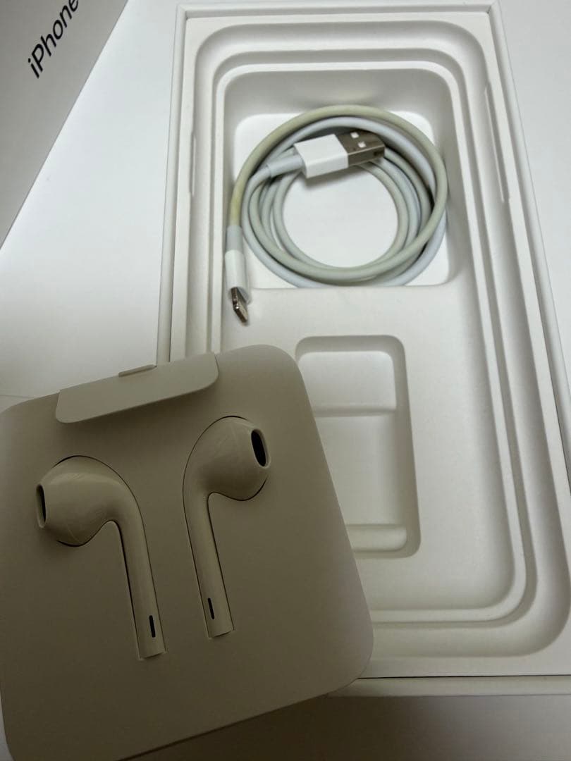 iPhone11 付属品あり