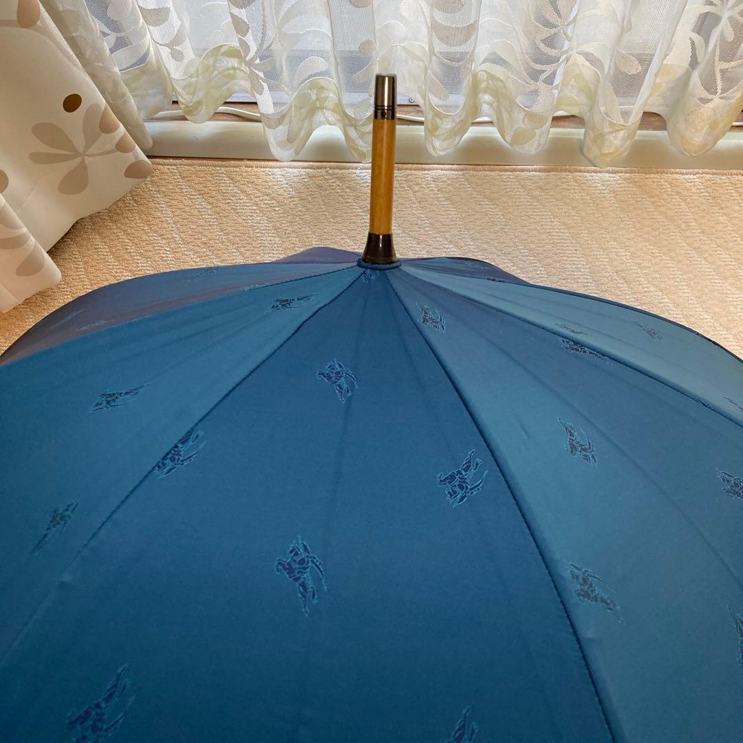 Burberryバーバリー　長傘　ネイビーとレッドのセット