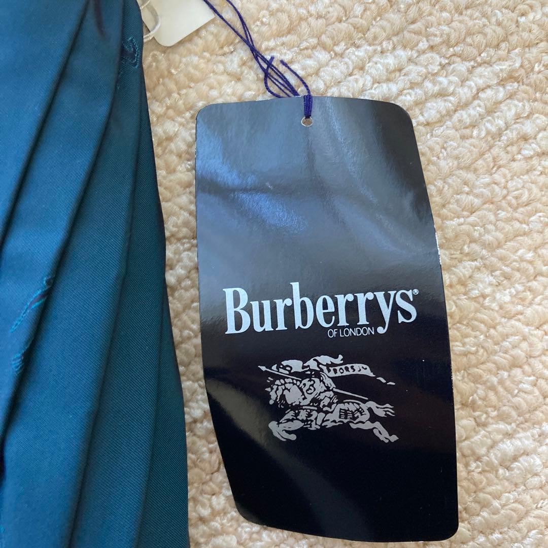 Burberryバーバリー　長傘　ネイビーとレッドのセット