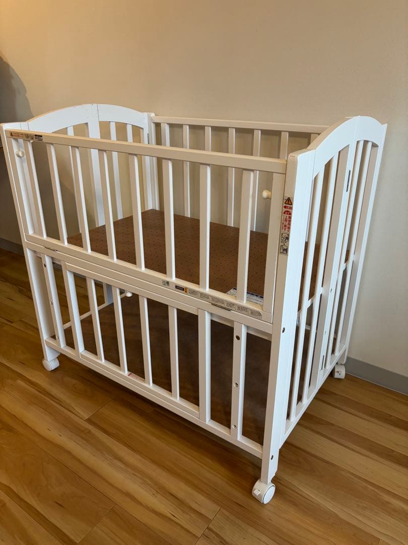 x.papipupepo.x⭐︎ KATOJI折り畳みベビーベッド 木製