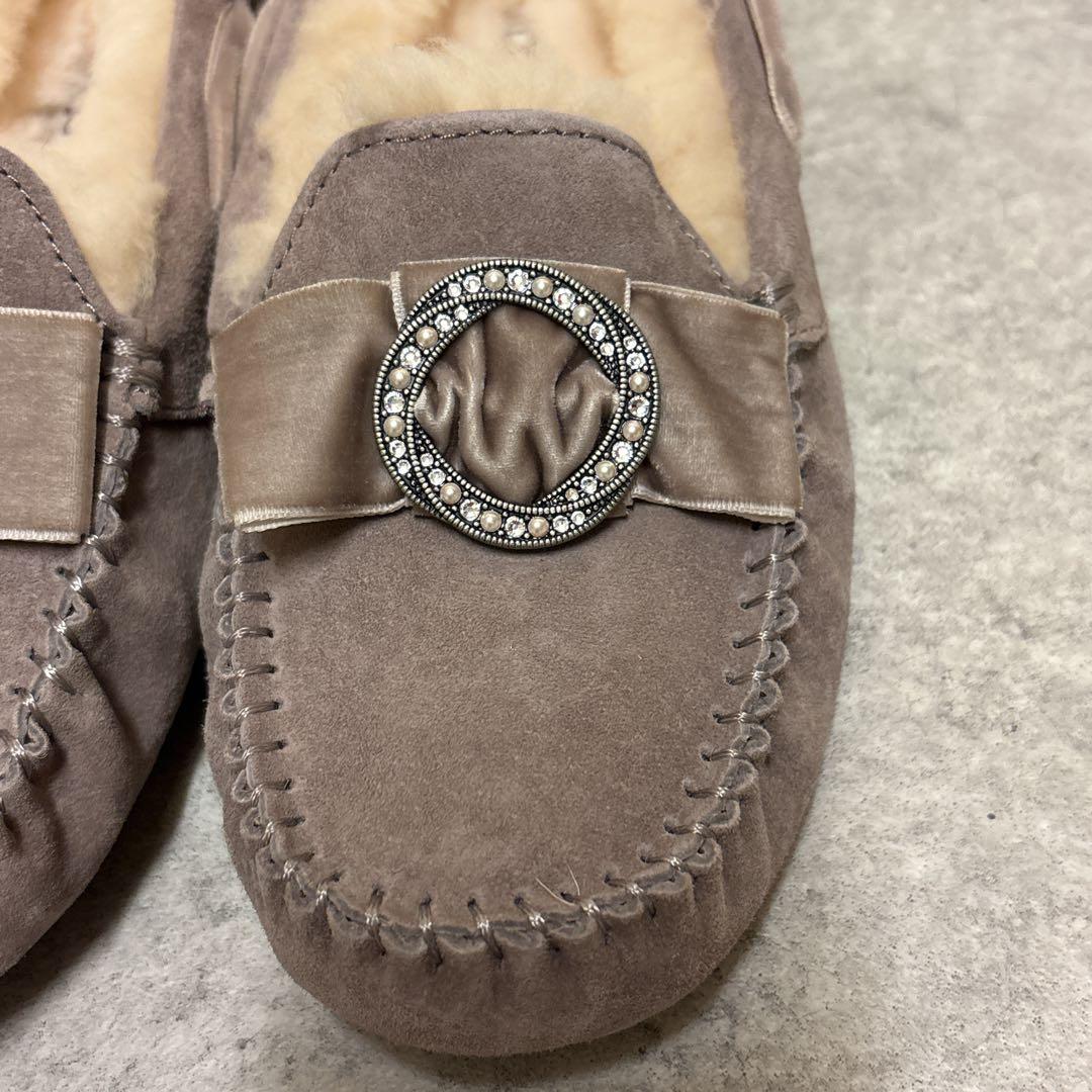 レア✨️未使用✨️UGG アグ モカシン ダコタ ブローチ スリッポン SYGR