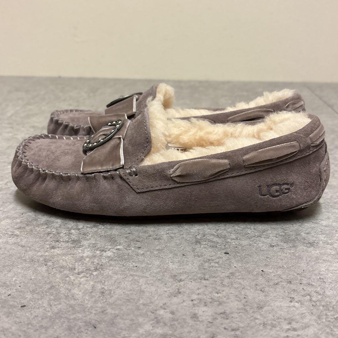 レア✨️未使用✨️UGG アグ モカシン ダコタ ブローチ スリッポン SYGR