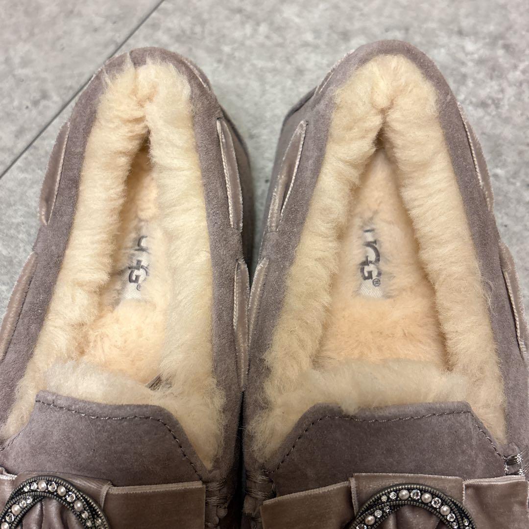 レア✨️未使用✨️UGG アグ モカシン ダコタ ブローチ スリッポン SYGR