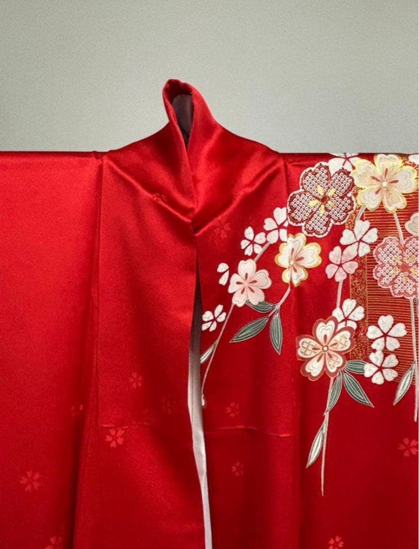 振袖（生絹）と帯の2点