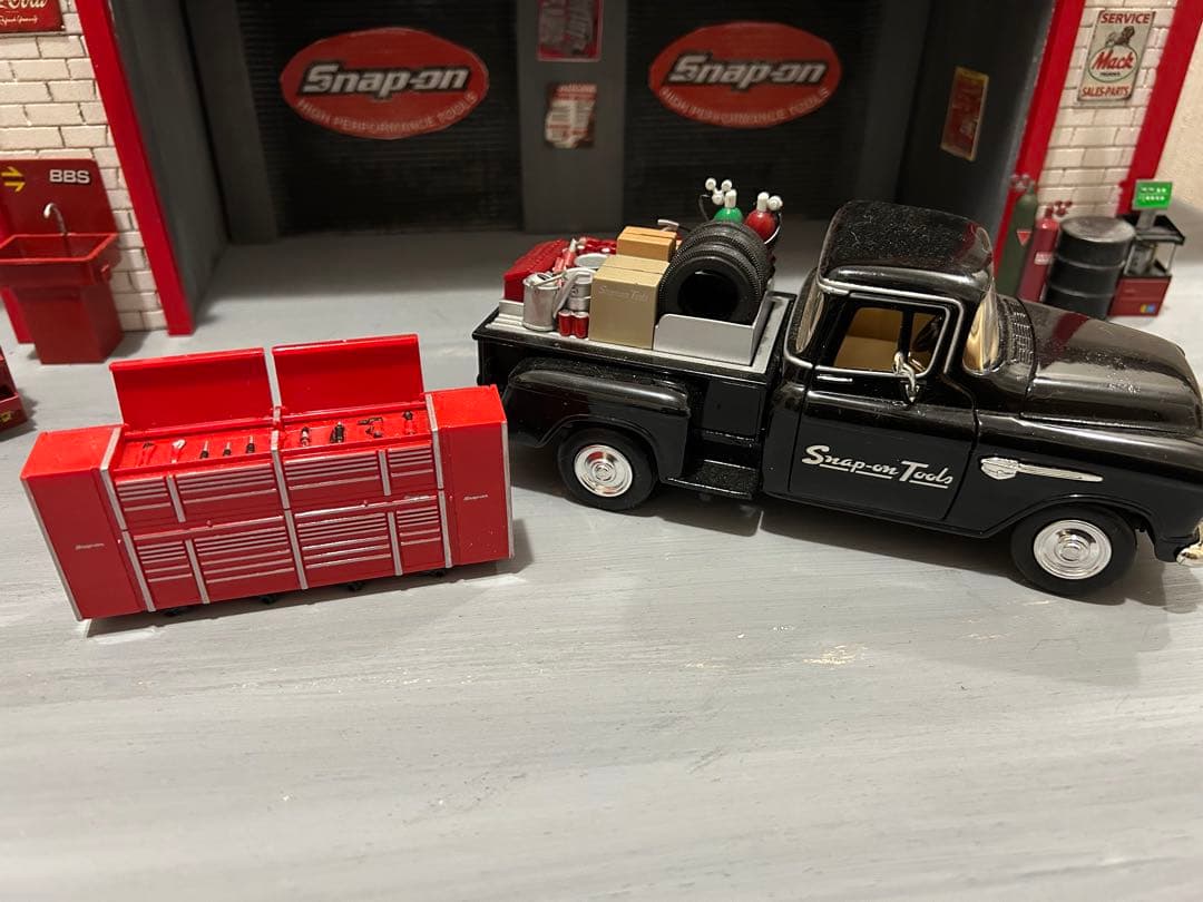 電動リフト　1/24、スナップオントラック、 ディスプレイはおまけ