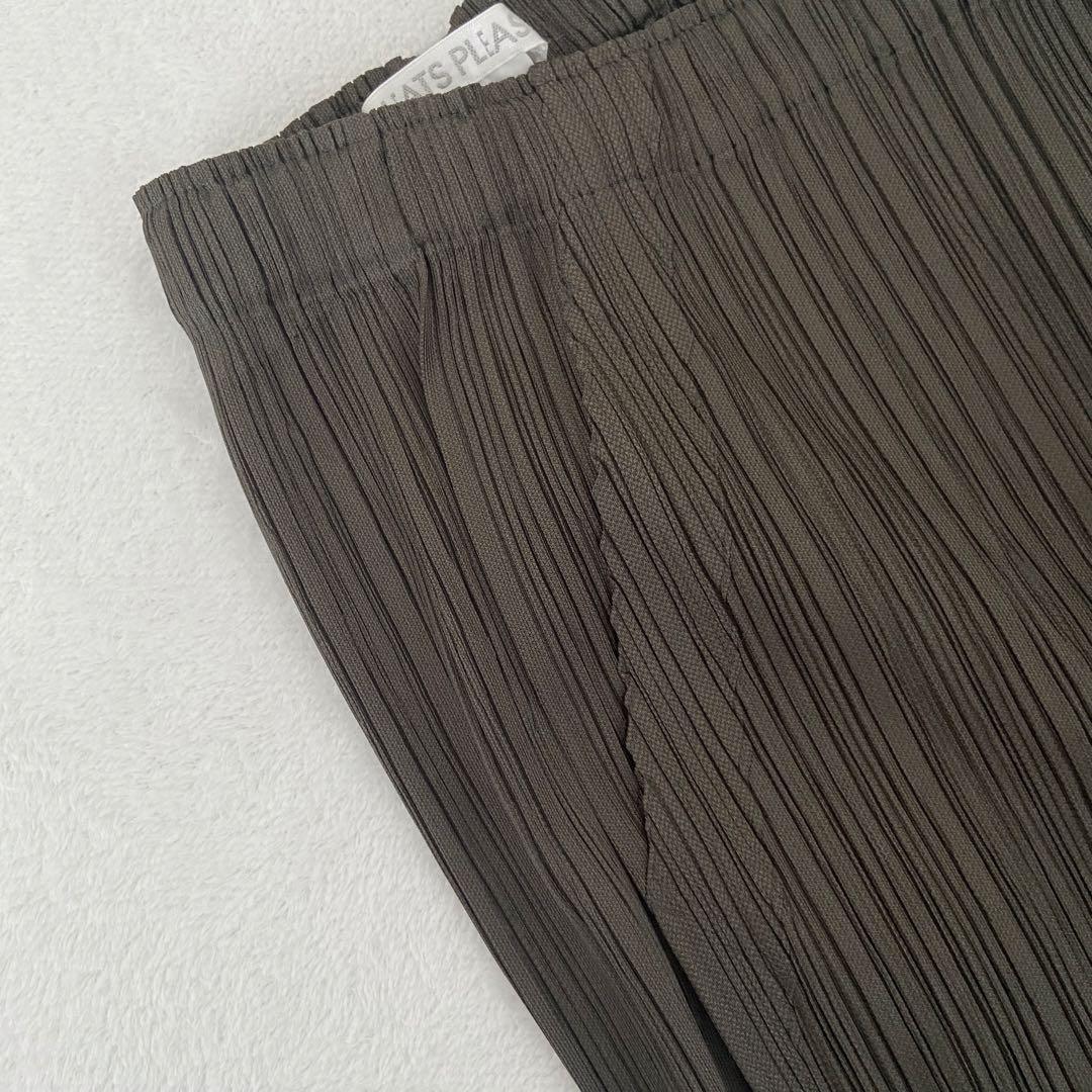 極美品　プリーツプリーズ イッセイミヤケ　ボトムス　ダークブラウン　0