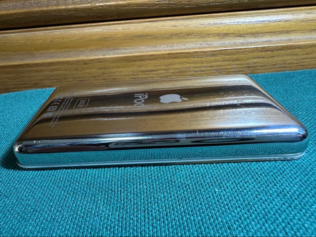 きれいiPod Classic 5.5世代 MA444 30GB新品のバッテリー