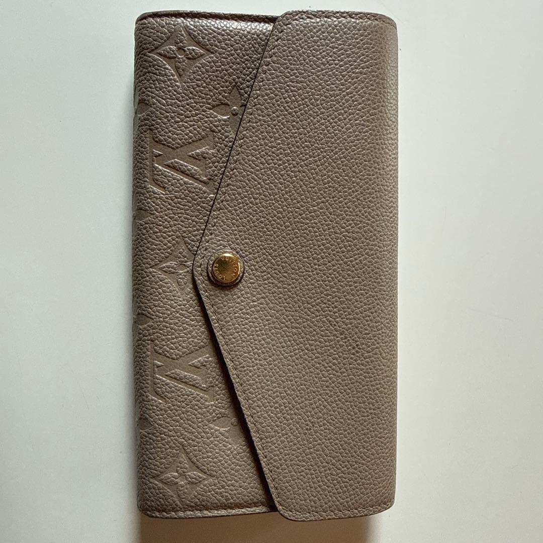 おいもルイヴィトン長財布