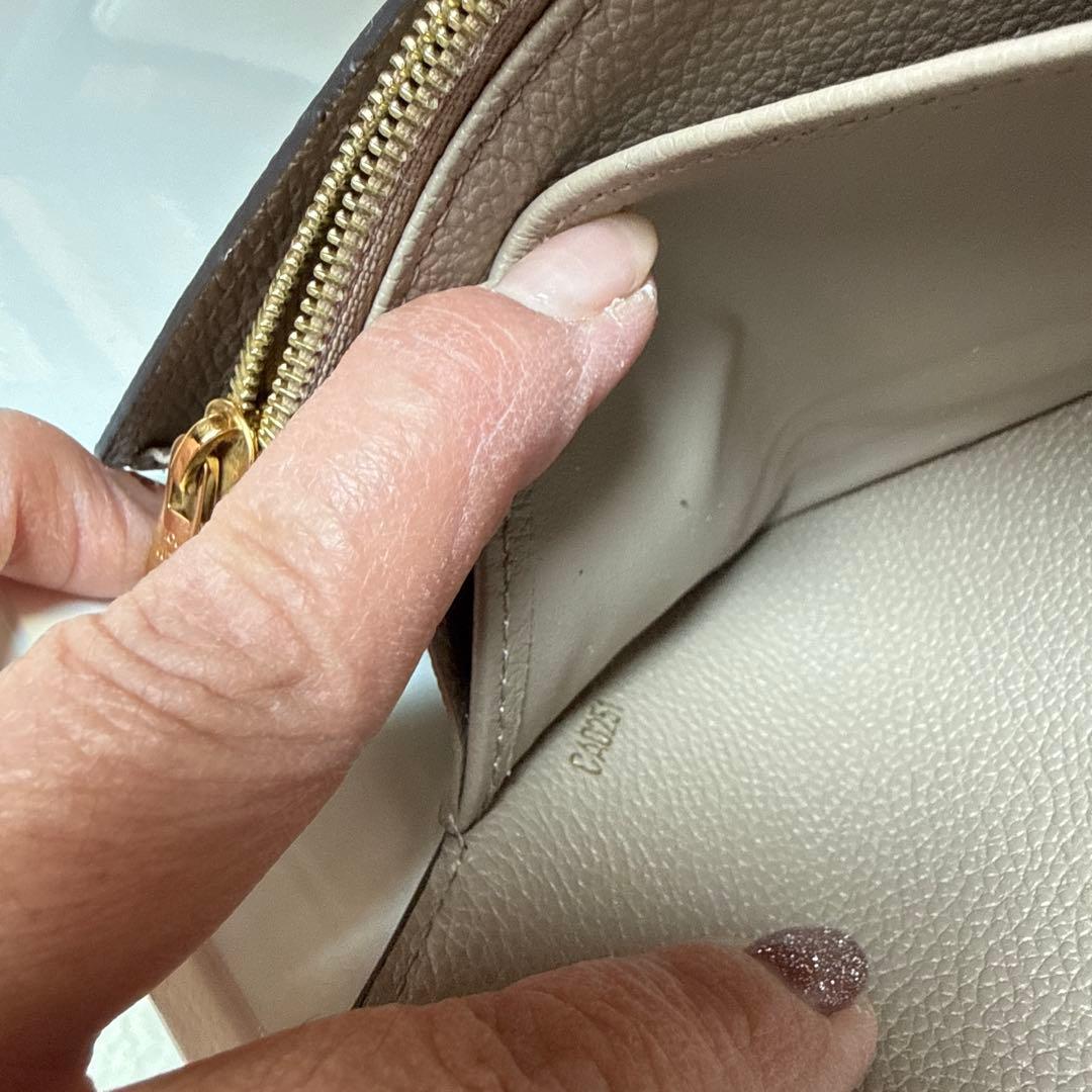 おいもルイヴィトン長財布